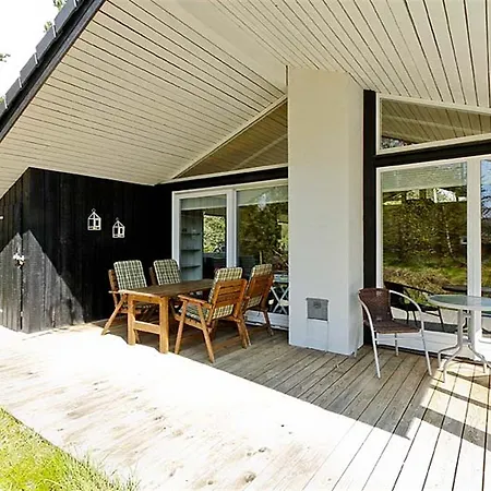 Hébergement de vacances Three-bedroom Holiday In *