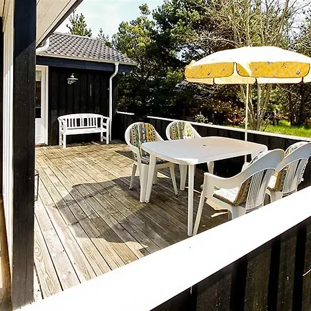 Hébergement de vacances Three-bedroom Holiday In *